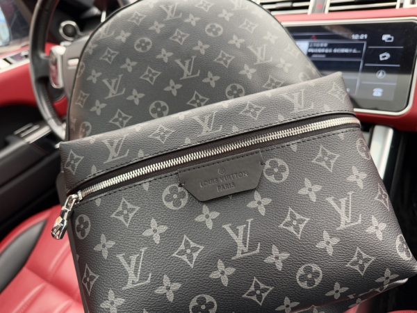 Louis new arrival Discovery men backpack bag size：31*41*17 cm