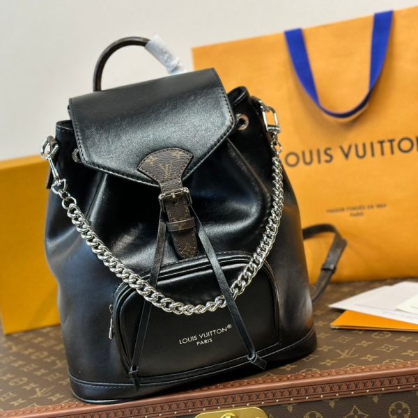 Louis new arrival backpack bag size: 26*28 cm
