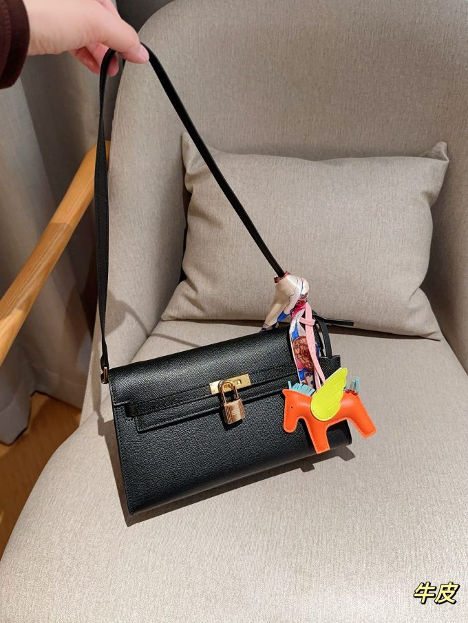Her Kelly elan hobo bag size: 25*15*7 cm - Image 15