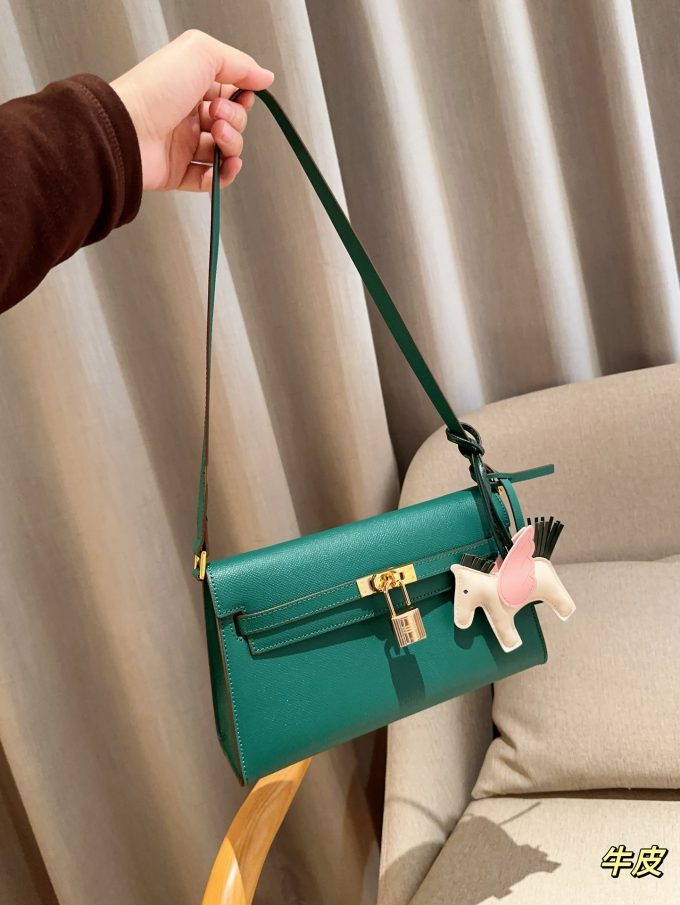 Her Kelly elan hobo bag size: 25*15*7 cm - Image 18