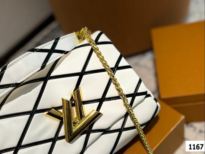 Louis new arrival Twist bag size: 22*13 cm - Image 6
