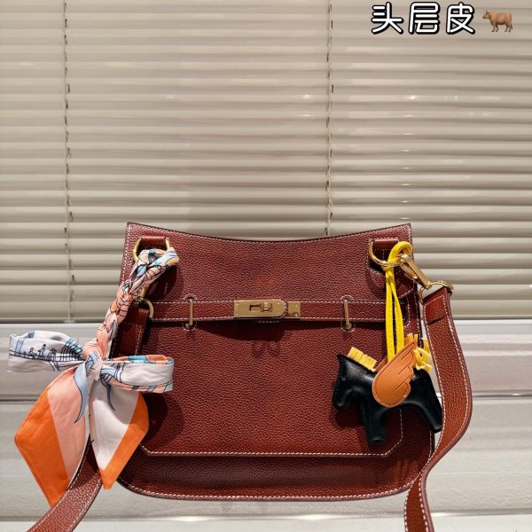 Her new arrival Hermes Jypsiere bag size: 30*25 cm