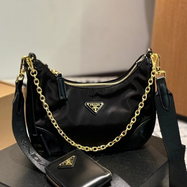 Pra new arrival hobo bag size:22 * 16cm