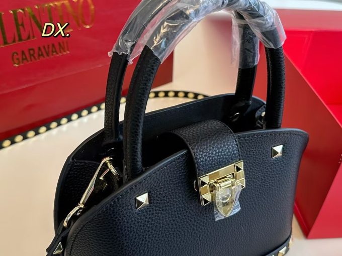 Val new arrival bb bag size: 21*16 cm - Image 8