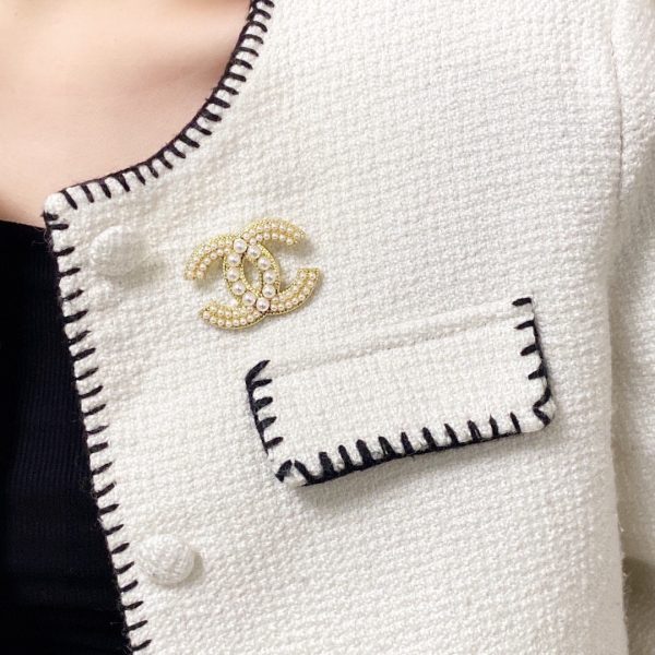 Cc brooch 0071