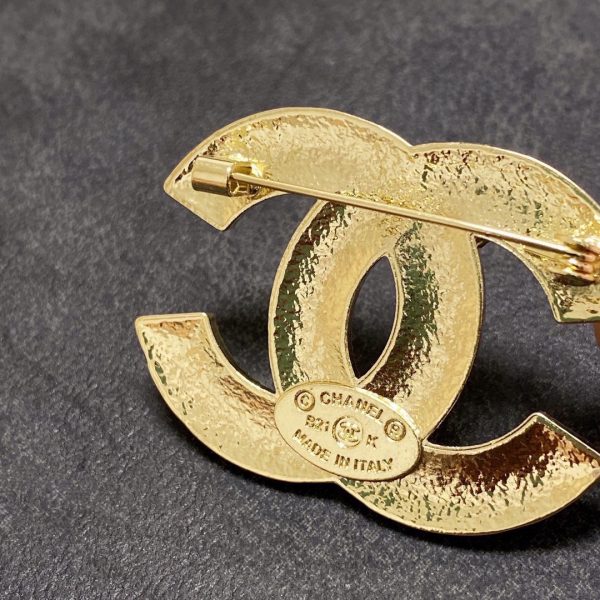 Cc brooch 0071