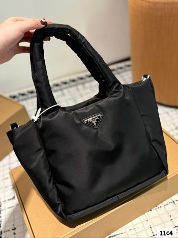 Pra new arrivla bucket tote bag size:30 * 26 cm