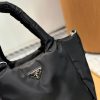 Pra new arrivla bucket tote bag size:30 * 26 cm