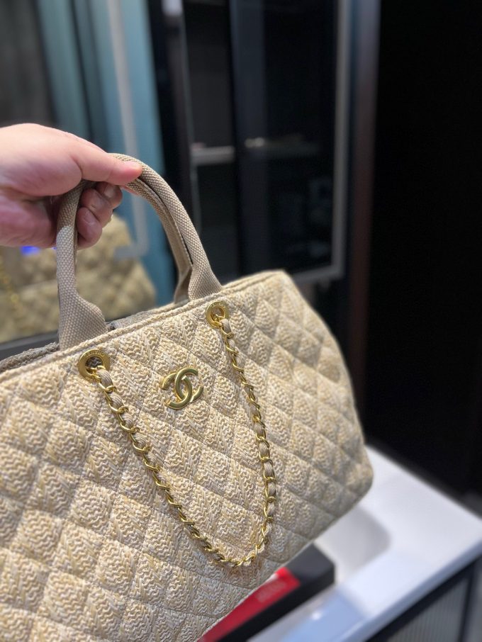 Cc new arrival tote bag size: 37 * 29cm - Image 8