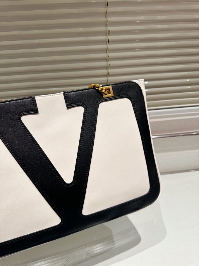 Val new arrival Letter tote Bag  size: 37*26 cm - Image 4
