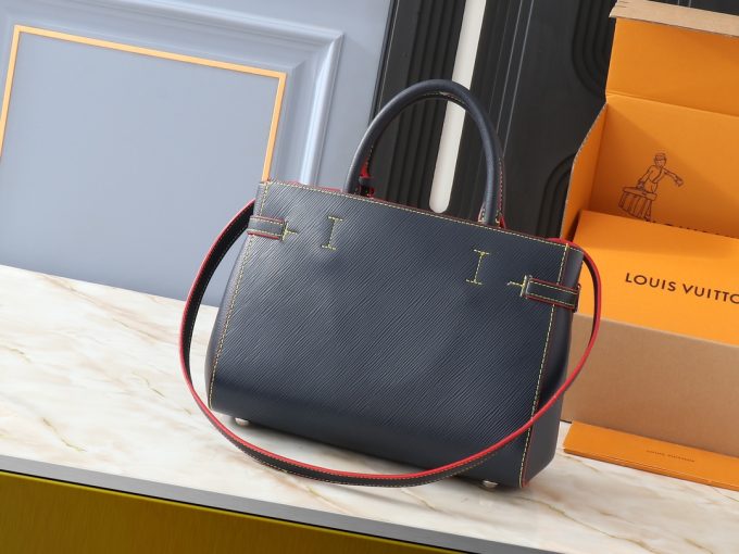 louis new arrival Twist Tote bag size: 30*22*13 cm - Image 5