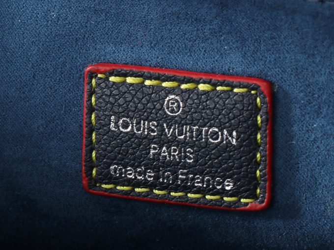 louis new arrival Twist Tote bag size: 30*22*13 cm - Image 8