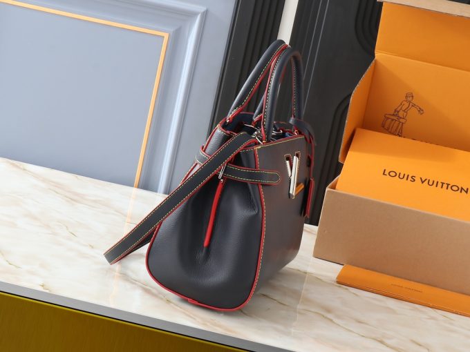 louis new arrival Twist Tote bag size: 30*22*13 cm - Image 12