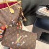 Louis new arrival tote bag size: 32*29 cm