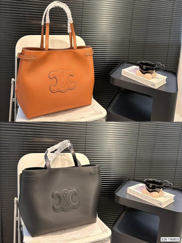 Ce new arrival 2025 tote bag size: 33 * 30 cm