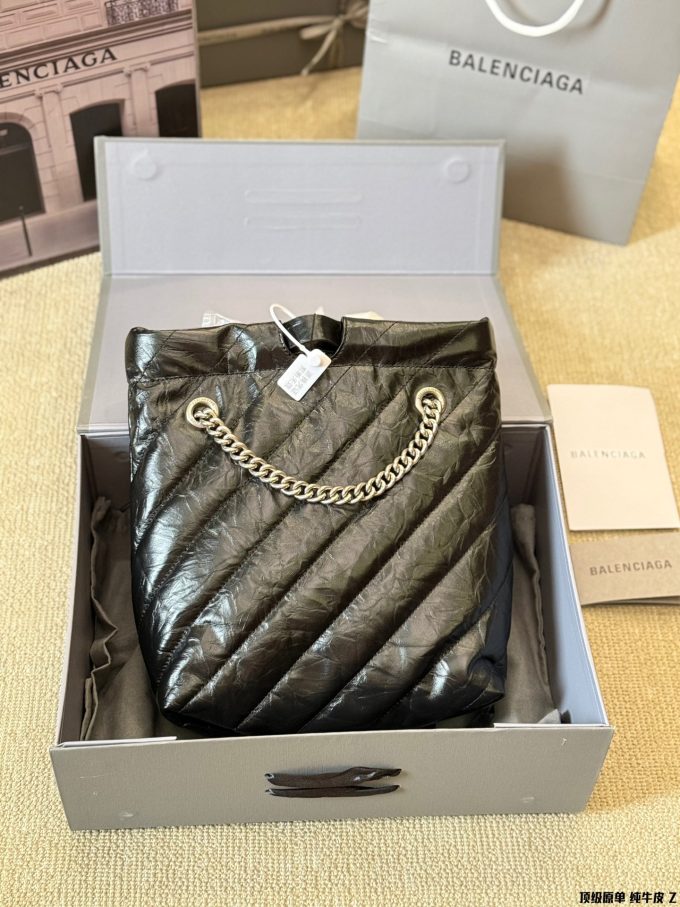 Balen new arrival crush tote bag 002 size;26*30 cm - Image 4