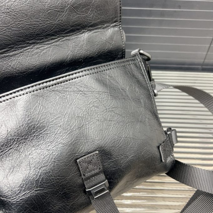 Balen new arrival Army bag size；22*19 cm top quality~ - Image 5