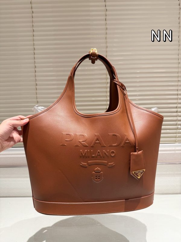 Pra new arrival tote bag size:28*22 cm