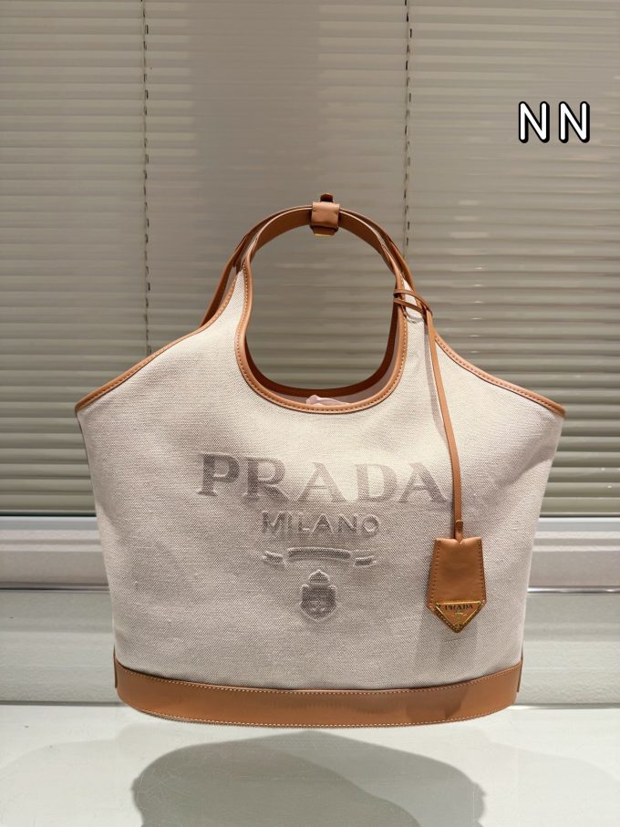 Pra new arrival tote bag size:28*22 cm - Image 3