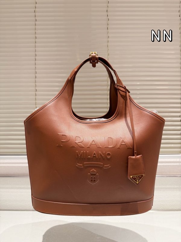 Pra new arrival tote bag size:28*22 cm