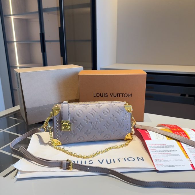Louis new arrival slim trunk bag size:23*11*5 cm - Image 4