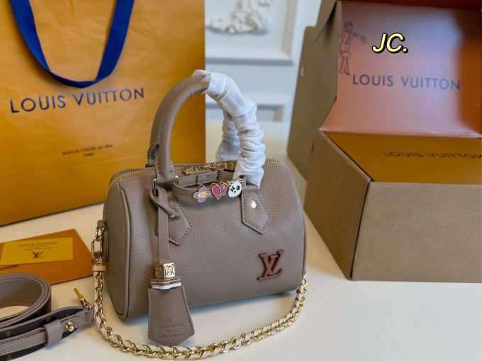 Louis new arrival speedy bag size: 20*15 cm - Image 4