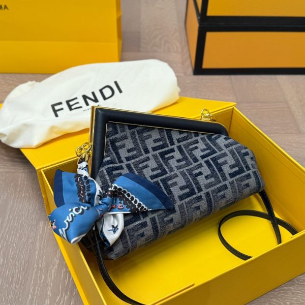 Fen new arrival First bag size: 23 * 17 cm