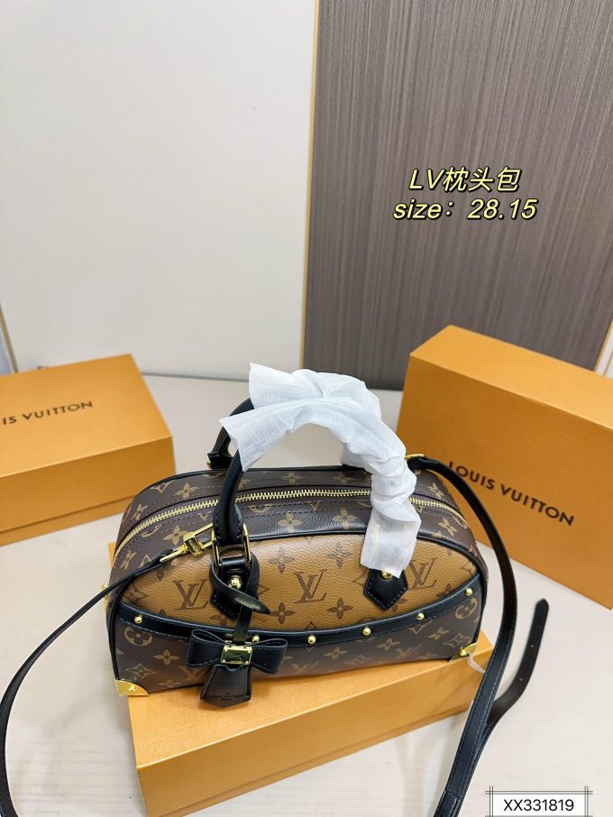 Louis new arrival bag size；28*15 cm - Image 6