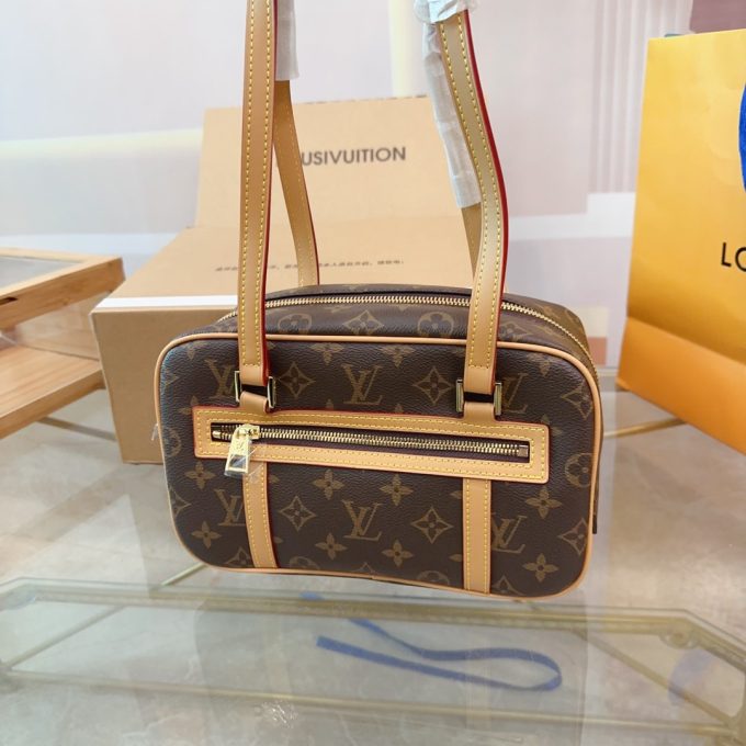 Louis new arrival vintage bag size: 25*15cm - Image 5