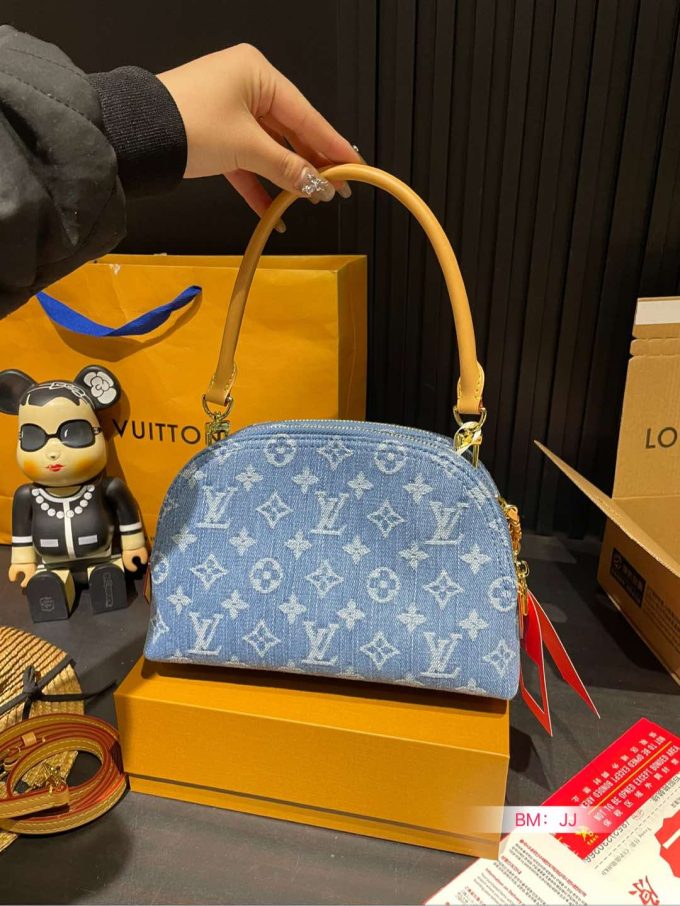 Louis new arrival bb denim bag size: 24*15 cm - Image 6