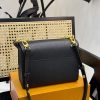 Louis 2025 new arrival twist bag size: 23*16cm