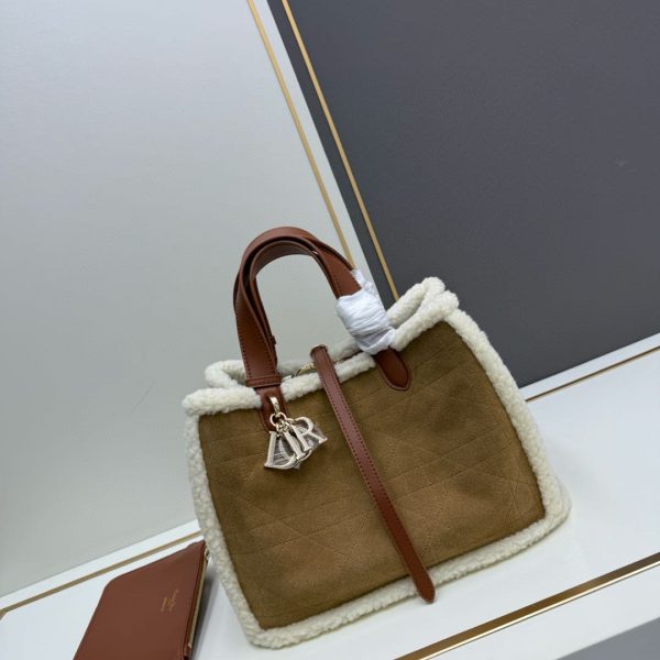 D new arrival groove bag size:29*19*21cm