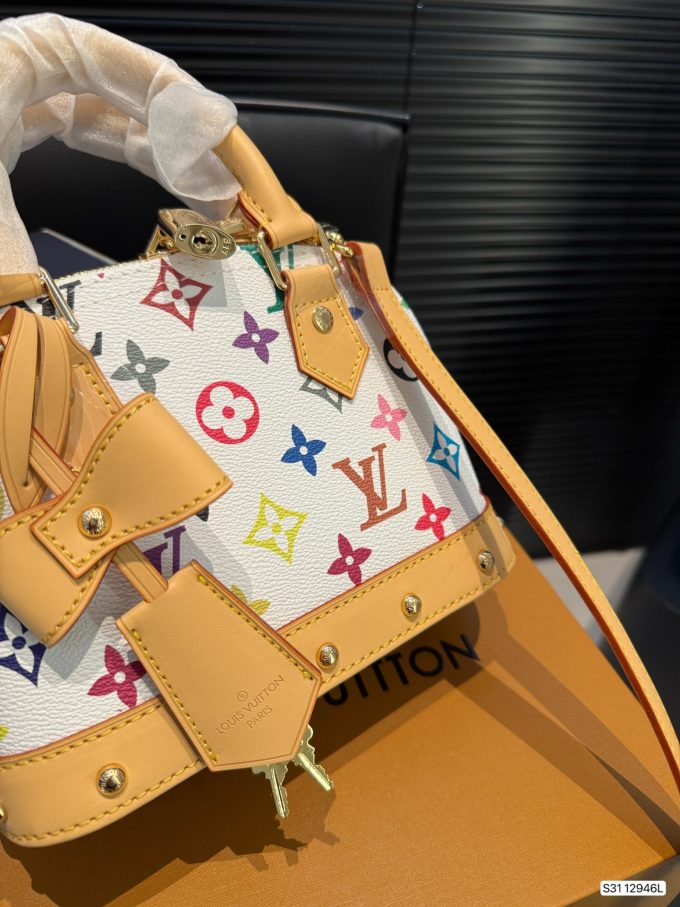 Louis new arrival bb bag size:20 * 15 cm - Image 3