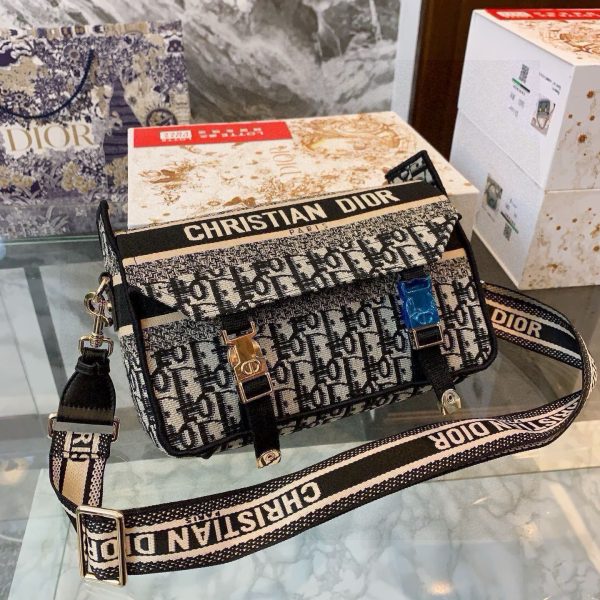D new arrival Camp mini bag size: 23*15*8cm