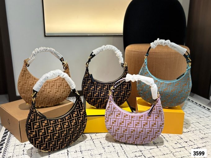 Fen 2025 new arrival graphy moon bag size:30 * 16cm - Image 6