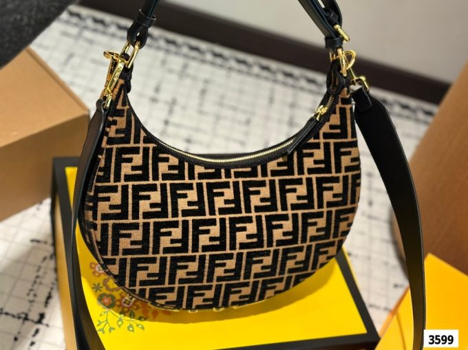 Fen 2025 new arrival graphy moon bag size:30 * 16cm - Image 2