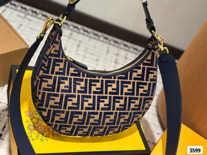Fen 2025 new arrival graphy moon bag size:30 * 16cm - Image 3