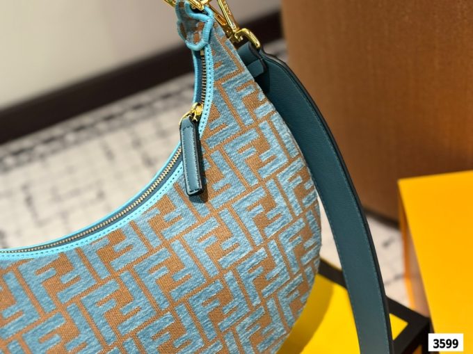 Fen 2025 new arrival graphy moon bag size:30 * 16cm - Image 7