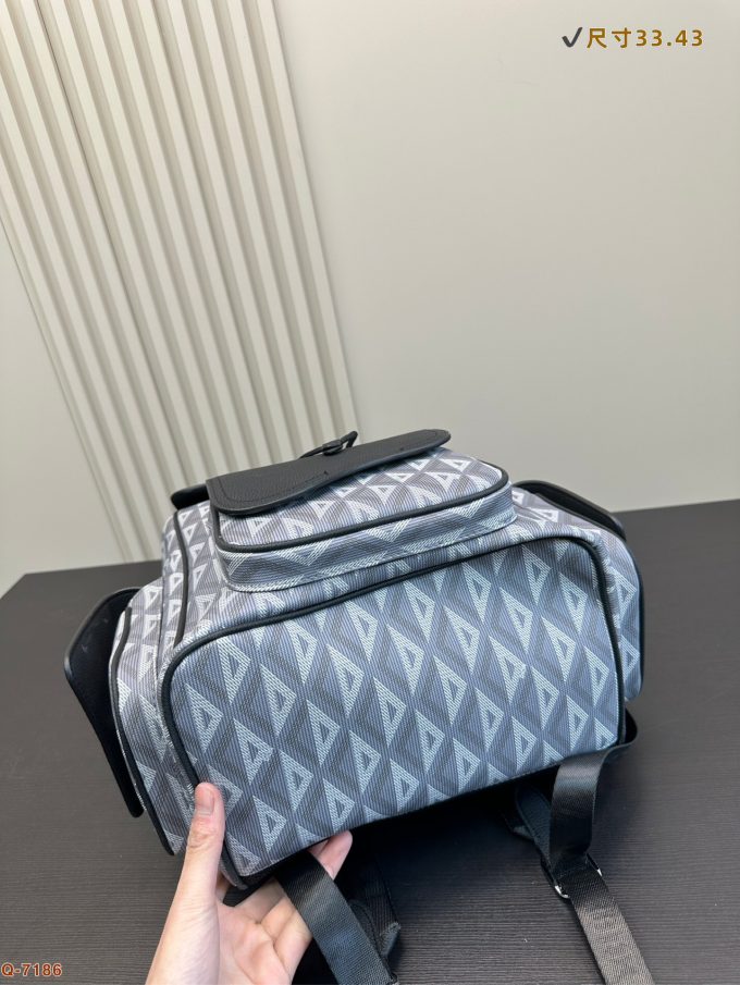 D new arrival backpack bag size: 33*43cm - Image 8