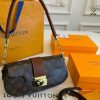 Louis new arrival hobo bag size: 26*13 cm