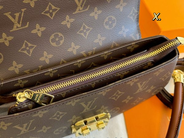 Louis new arrival hobo bag size: 26*13 cm