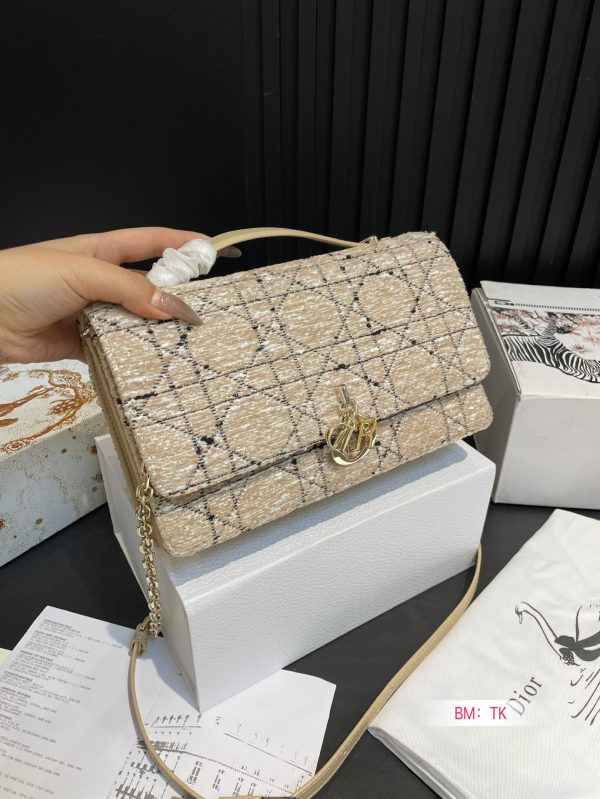 D new arrival woc bag size: 24*15cm