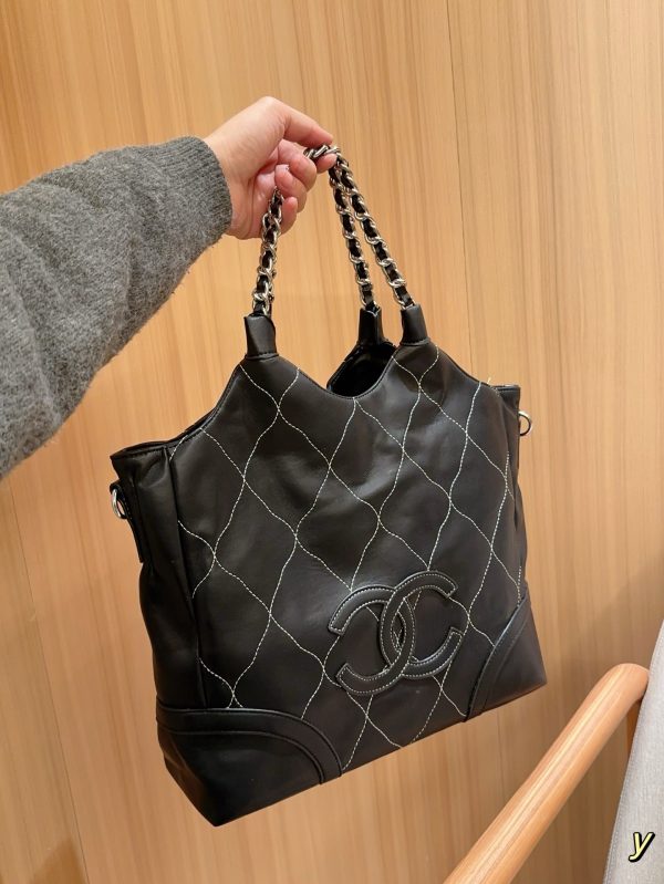 Cc new arriva 25s tote bag size: 32*29*11