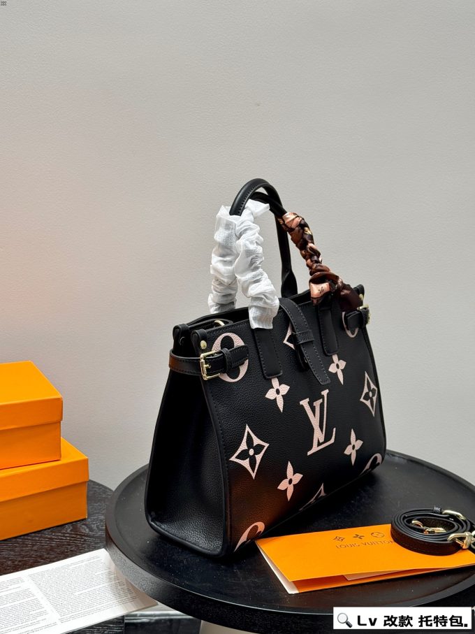 Louis new arrival vintage tote bag 009 size: 32*24 cm - Image 4