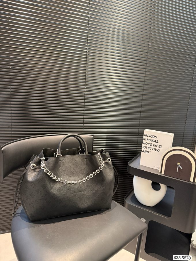 Louis new arrival  bella bag size: 33 * 24 cm - Image 3