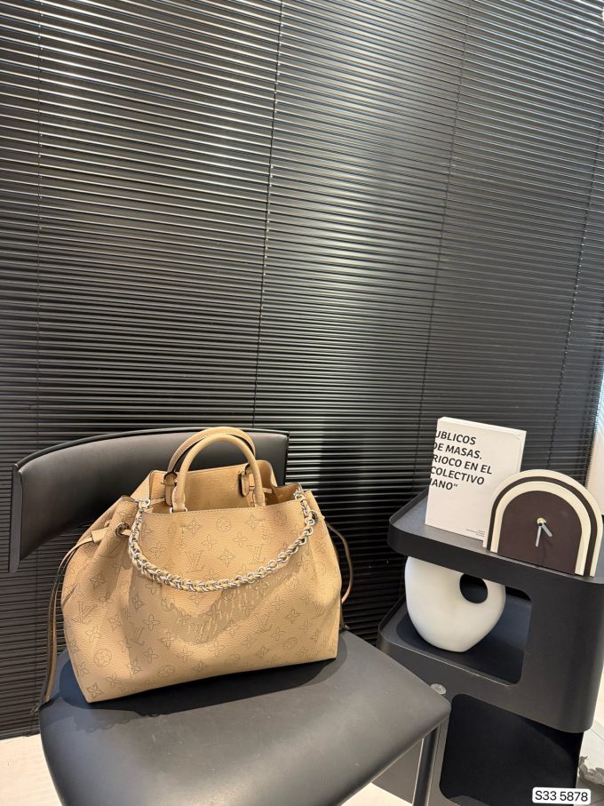 Louis new arrival  bella bag size: 33 * 24 cm - Image 5