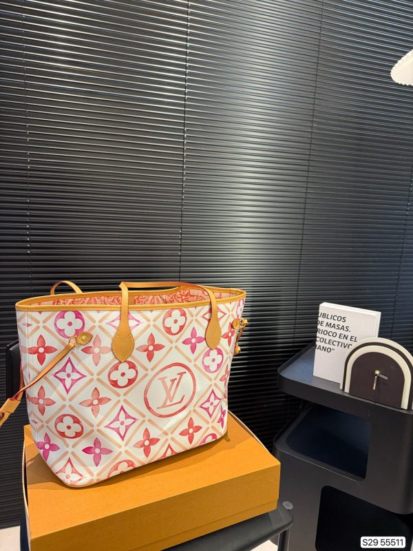 Louis new arrival neverfull tote bag size: 32*29 cm