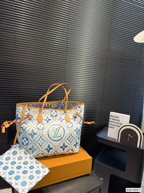 Louis new arrival neverfull tote bag size: 32*29 cm