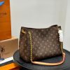 Louis new arrival Any time tote bag size:31*24cm