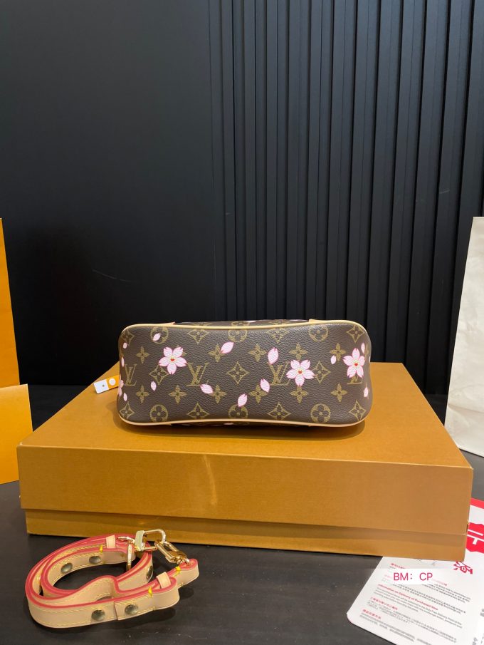 Louis new arrival flowers hobo bag size:30*20 cm - Image 4